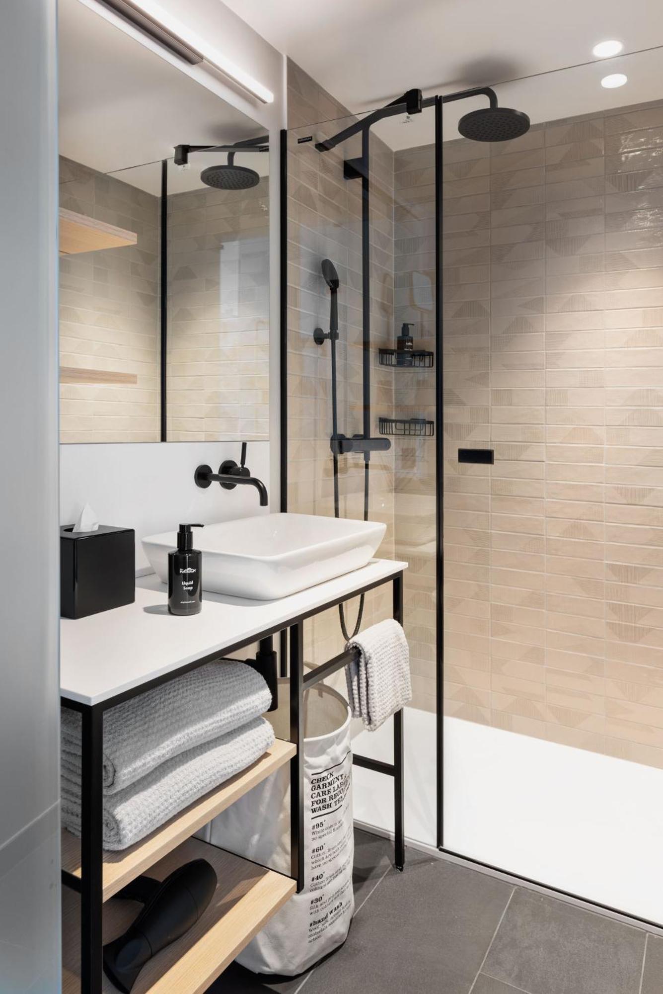 Stay Kooook Geneva City - Online Check In New Opening Екстериор снимка