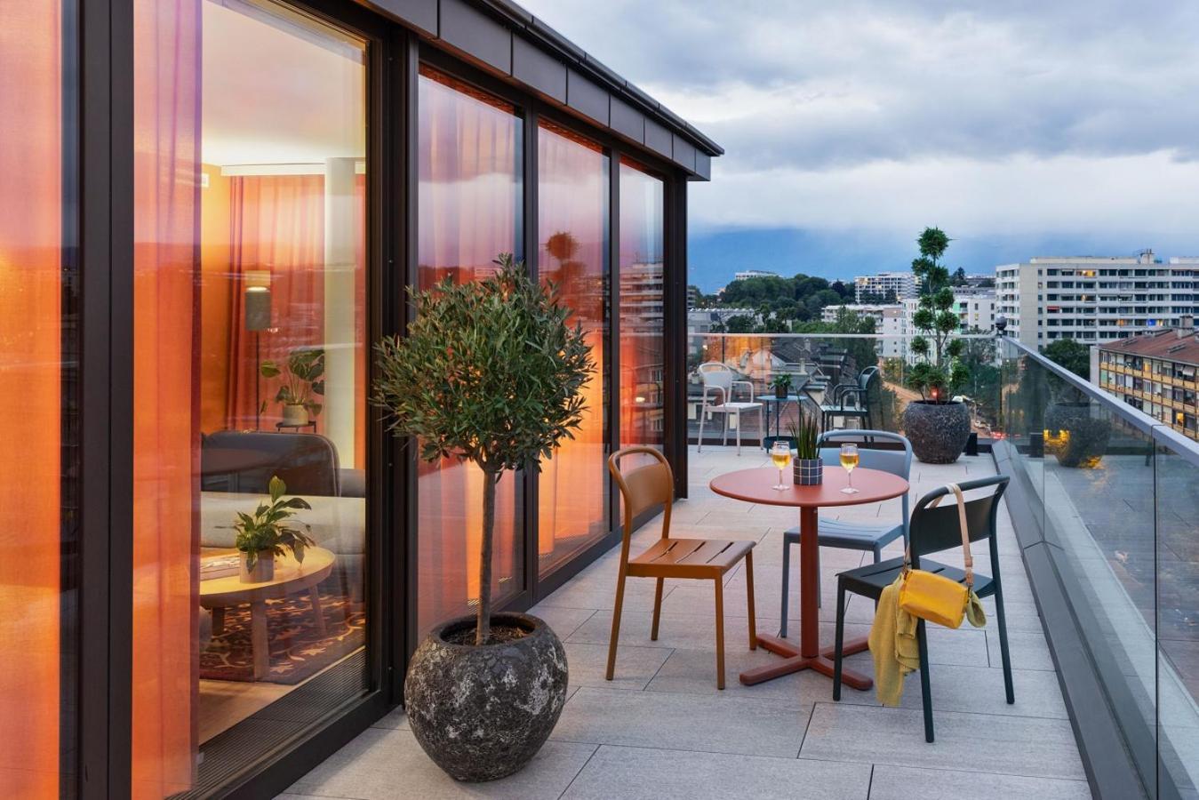 Stay Kooook Geneva City - Online Check In New Opening Екстериор снимка